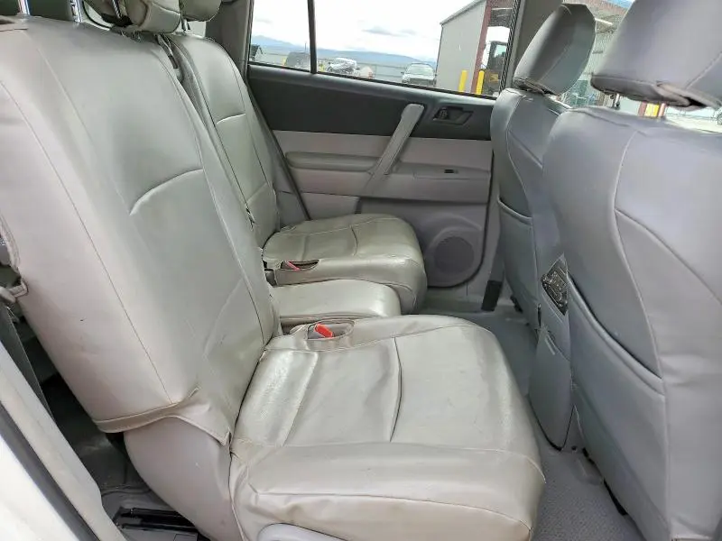 2010 TOYOTA HIGHLANDER BASE  