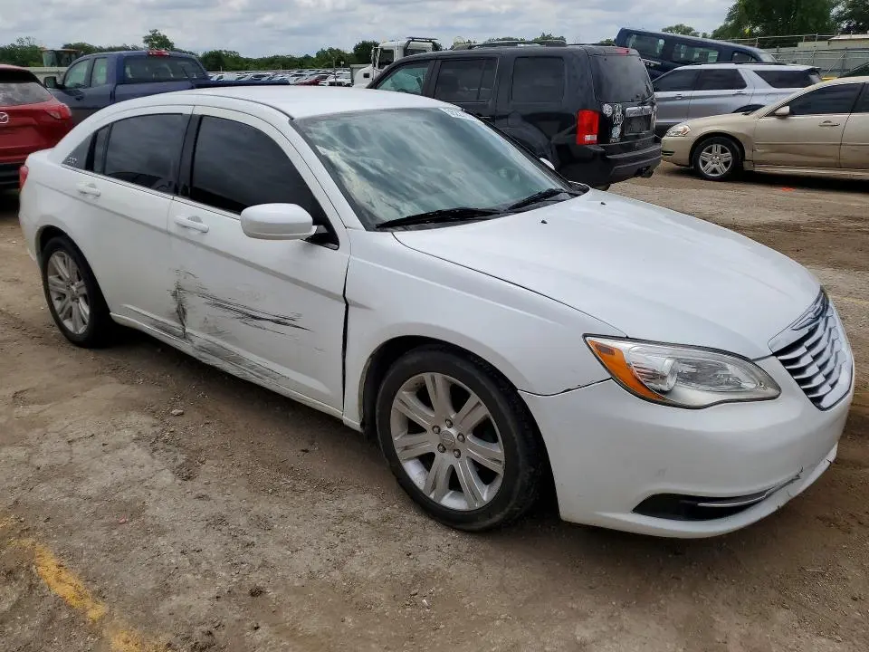 2014 CHRYSLER 200 LX  