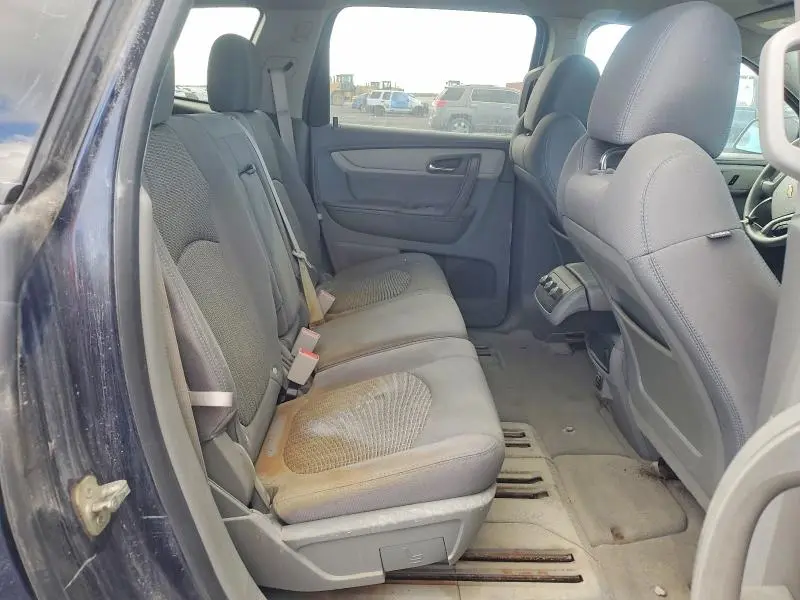 2015 CHEVROLET TRAVERSE LS  