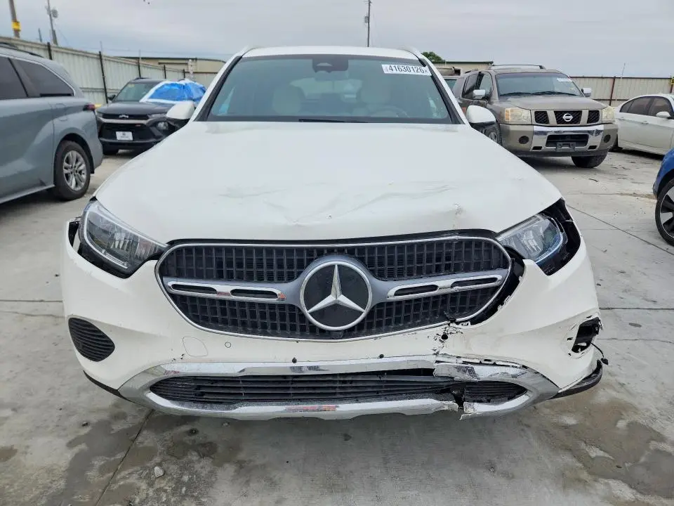 2025 MERCEDES-BENZ GLC 300  