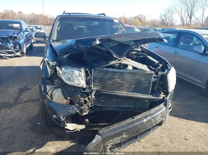 2010 FORD ESCAPE LIMITED