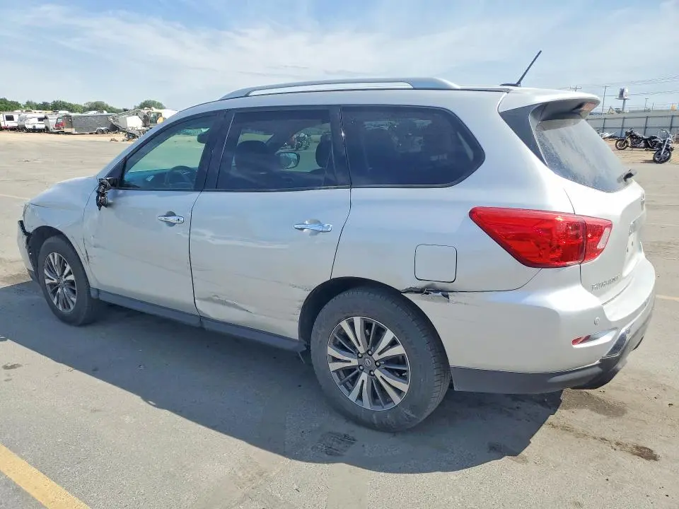 2017 NISSAN PATHFINDER SL  