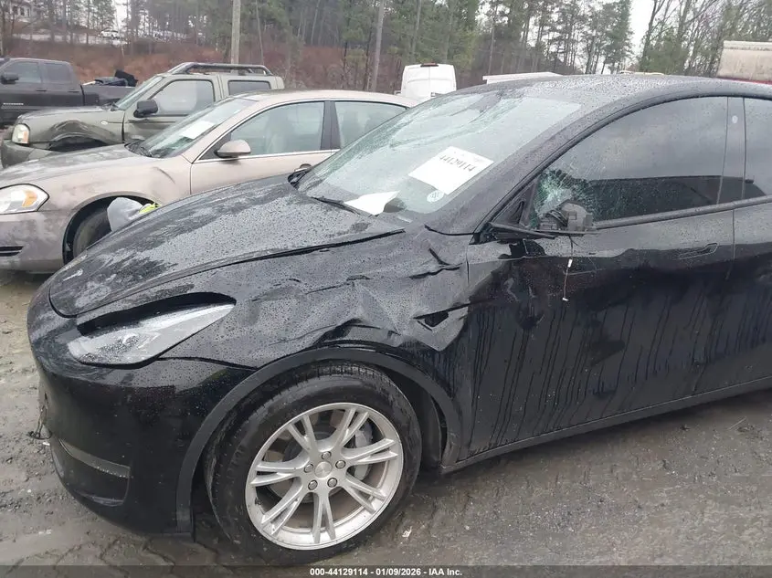 2022 TESLA MODEL Y LONG RANGE DUAL MOTOR ALL-WHEEL DRIVE