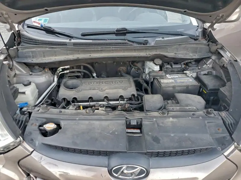 2011 HYUNDAI TUCSON GLS  