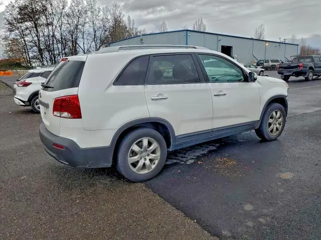 2013 KIA SORENTO LX  