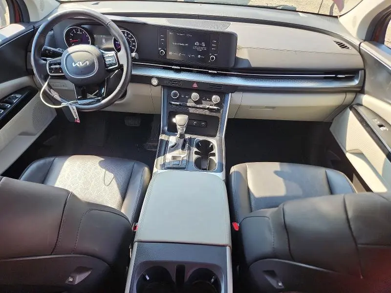 2024 KIA CARNIVAL LX  
