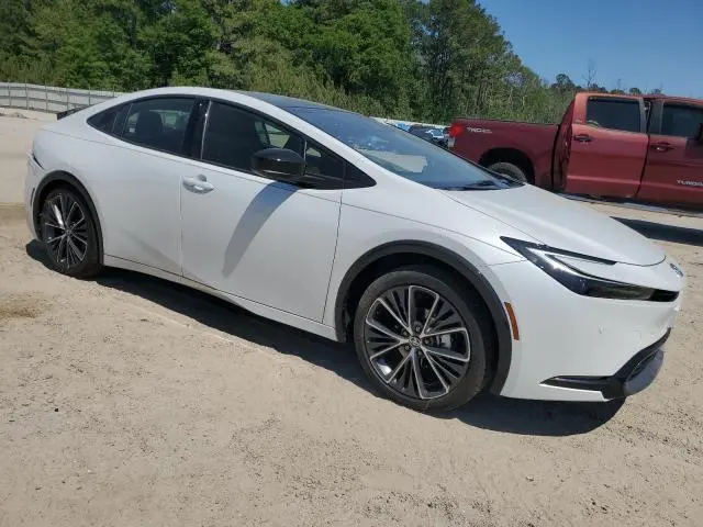 2025 TOYOTA PRIUS LE  