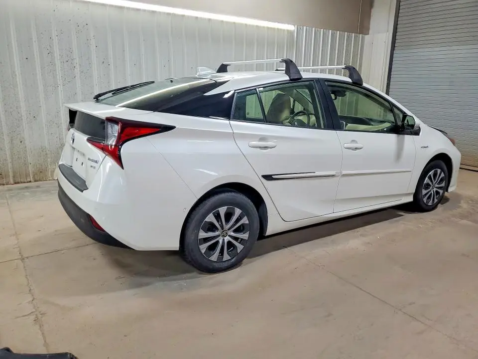 2020 TOYOTA PRIUS XLE AWD-E  