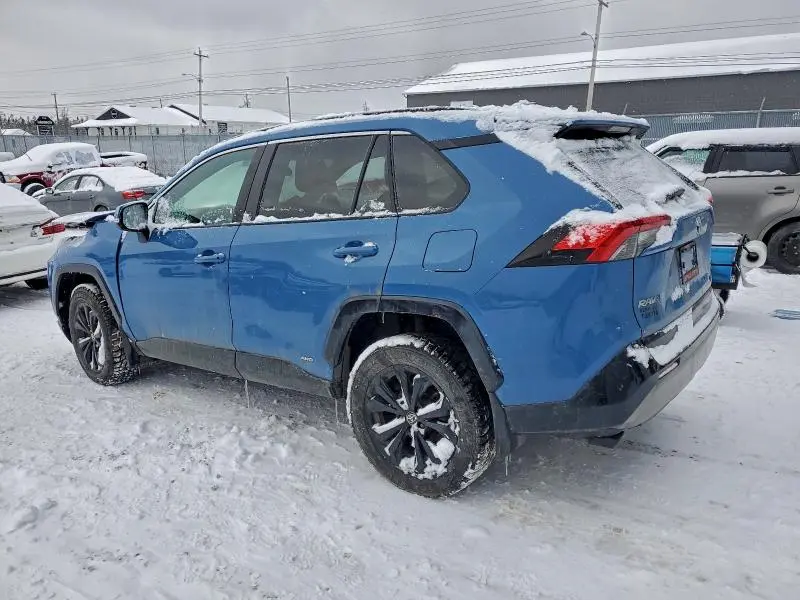 2022 TOYOTA RAV4 SE  