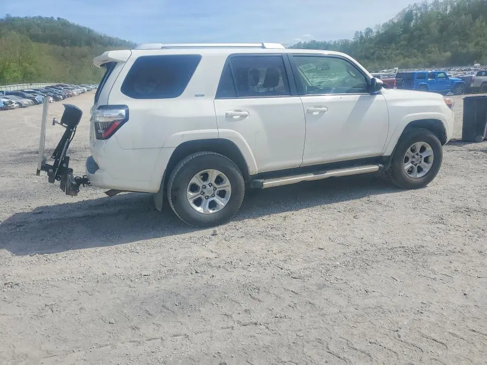 2018 TOYOTA 4RUNNER SR5  
