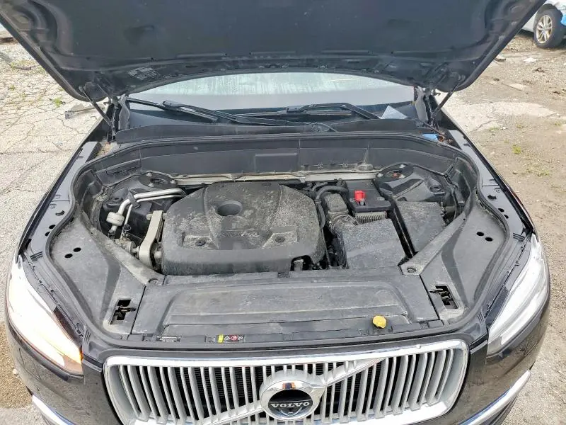 2016 VOLVO XC90 T6  