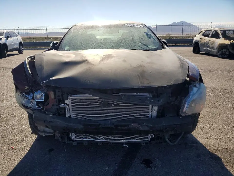 2010 NISSAN MAXIMA S  