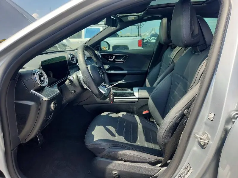 2025 MERCEDES-BENZ C 300  