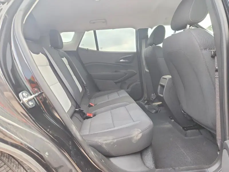 2025 CHEVROLET TRAX LS  