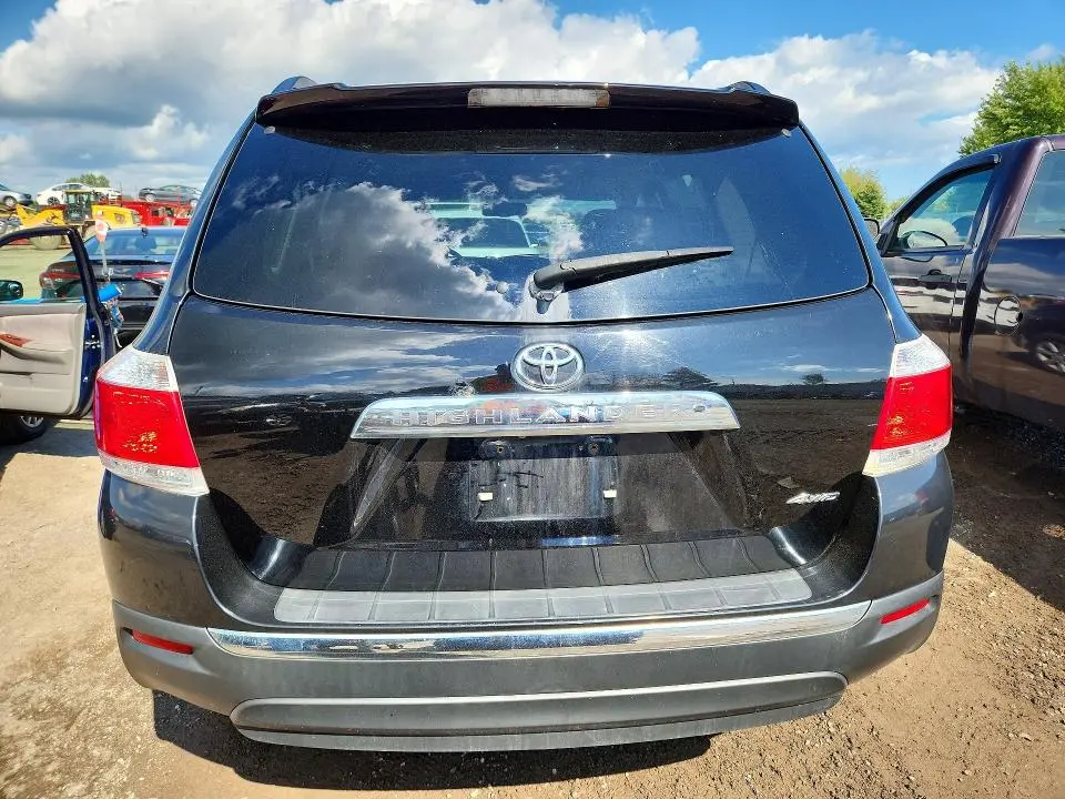 2013 TOYOTA HIGHLANDER BASE  