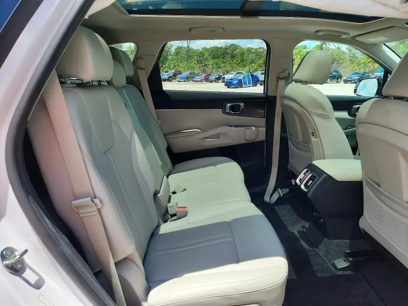 2023 KIA SORENTO S  