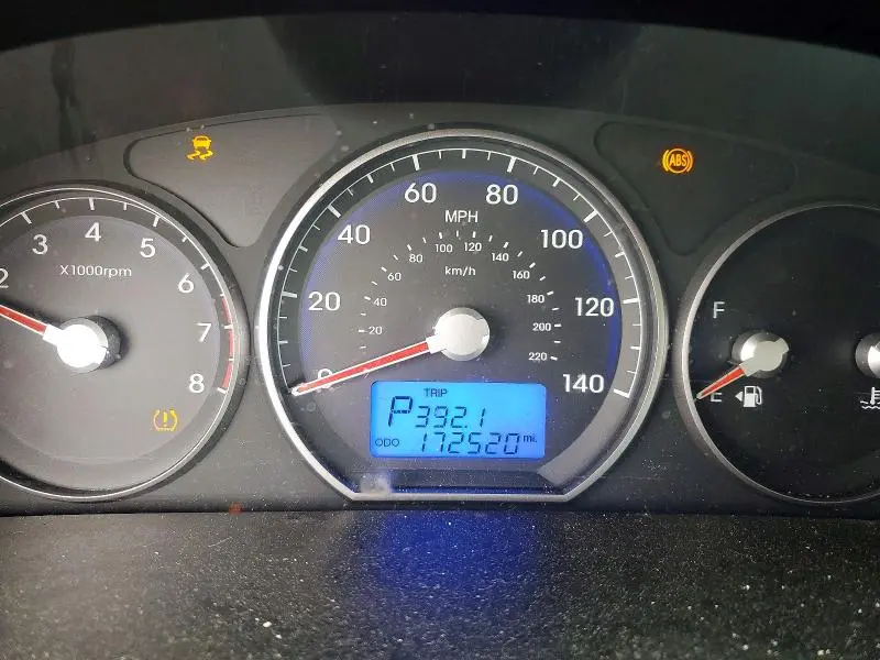 2010 HYUNDAI SANTA FE GLS  