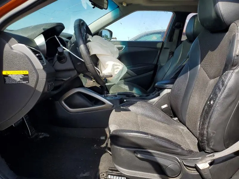 2013 HYUNDAI VELOSTER BASE  