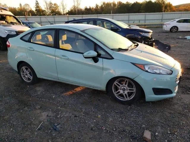 2017 FORD FIESTA SE  