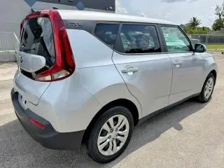2020 KIA SOUL LX  