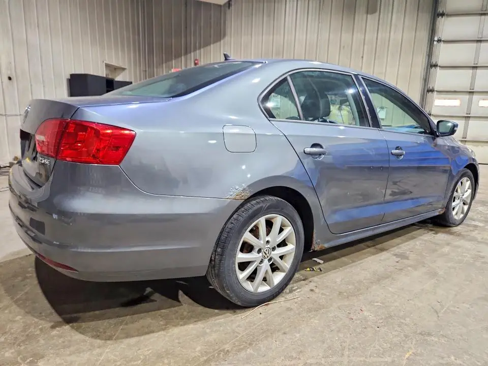 2012 VOLKSWAGEN JETTA SE  