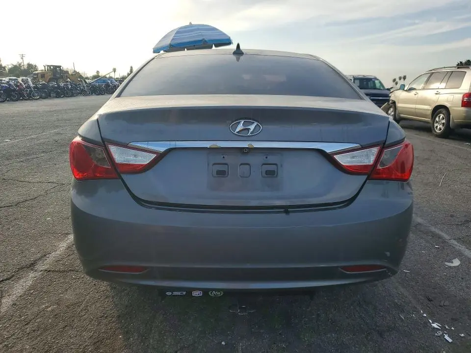 2011 HYUNDAI SONATA GLS  