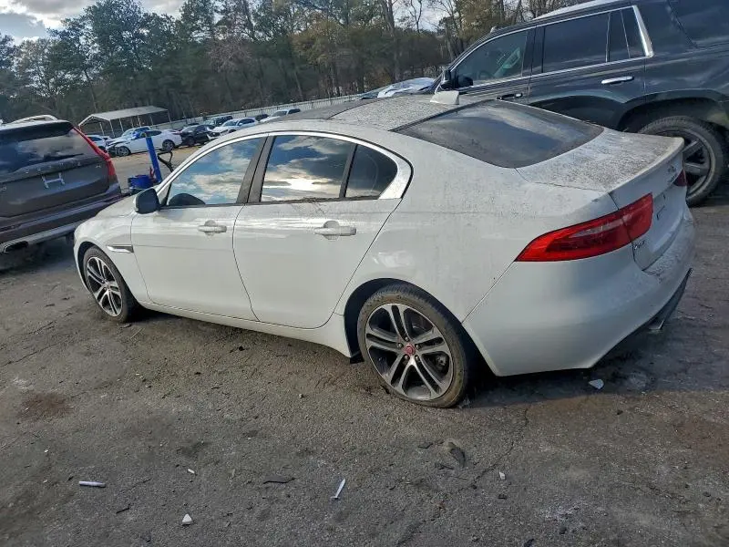 2017 JAGUAR XE PREMIUM  