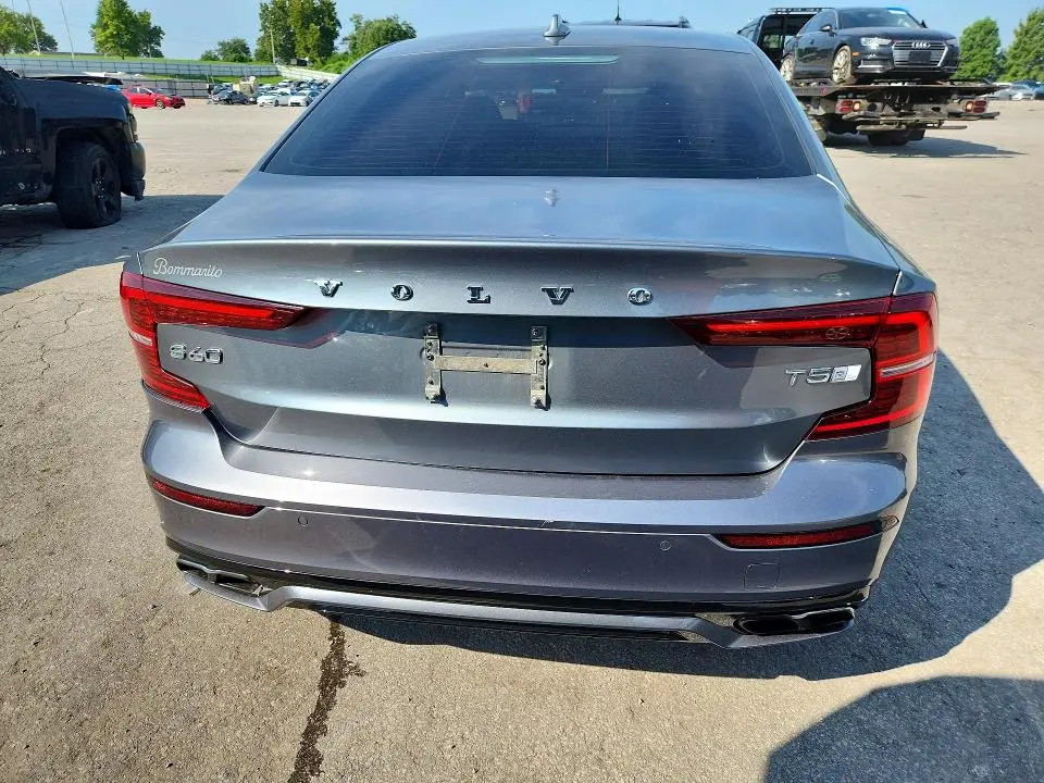 2019 VOLVO S60 T5 R-DESIGN  