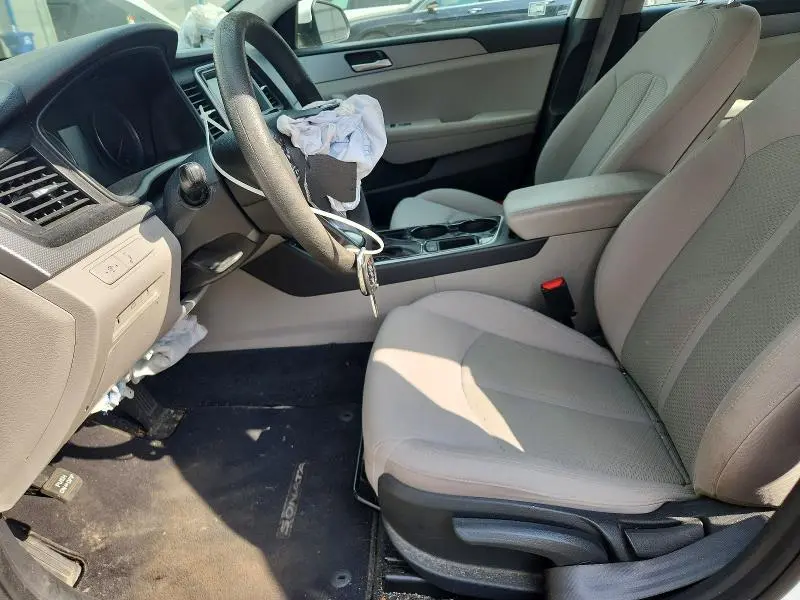2019 HYUNDAI SONATA SE  