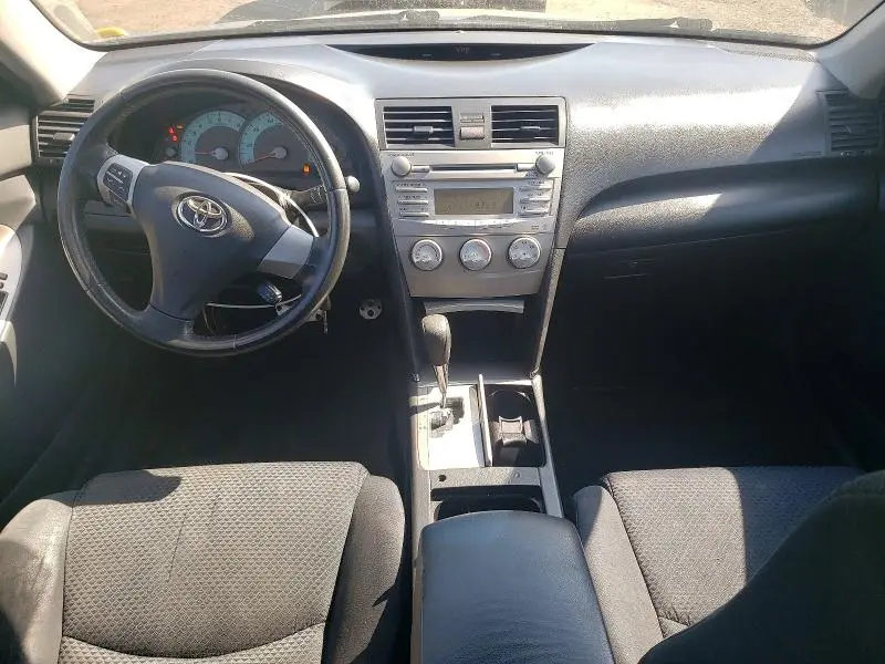 2010 TOYOTA CAMRY SE  