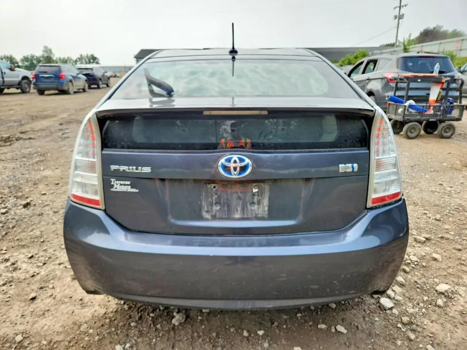 2011 TOYOTA PRIUS TWO  