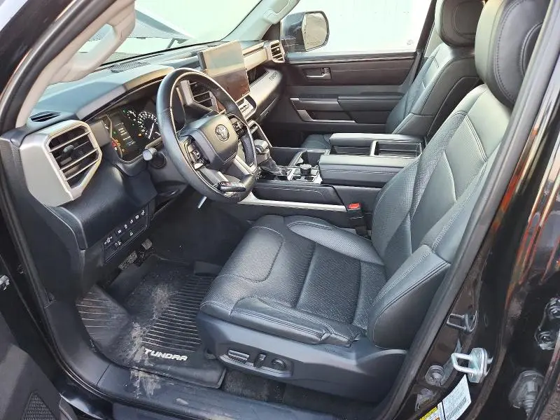 2022 TOYOTA TUNDRA SR5  