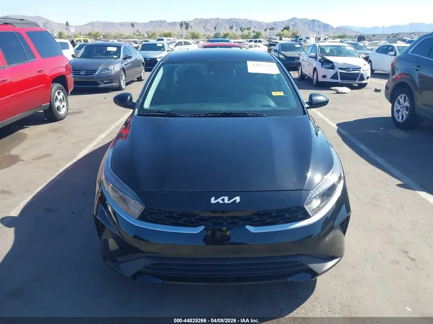 2023 KIA FORTE LX