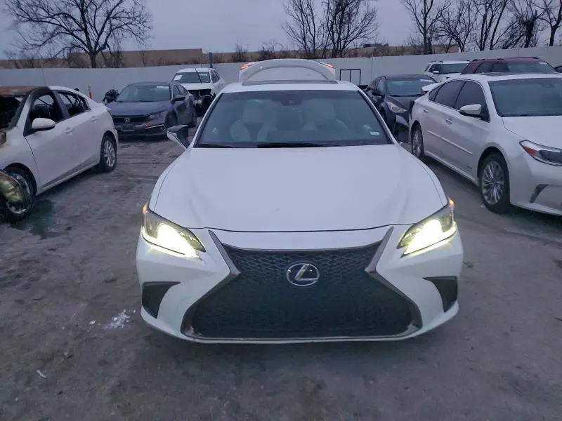 2022 LEXUS ES 300H BASE  