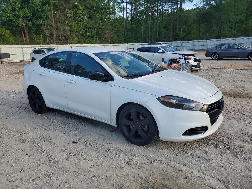 2015 DODGE DART SXT  