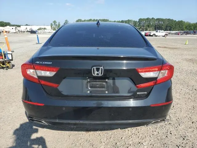 2018 HONDA ACCORD TOURING  
