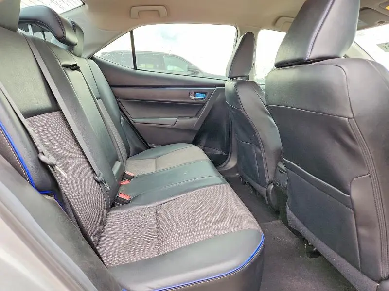 2017 TOYOTA COROLLA SE  