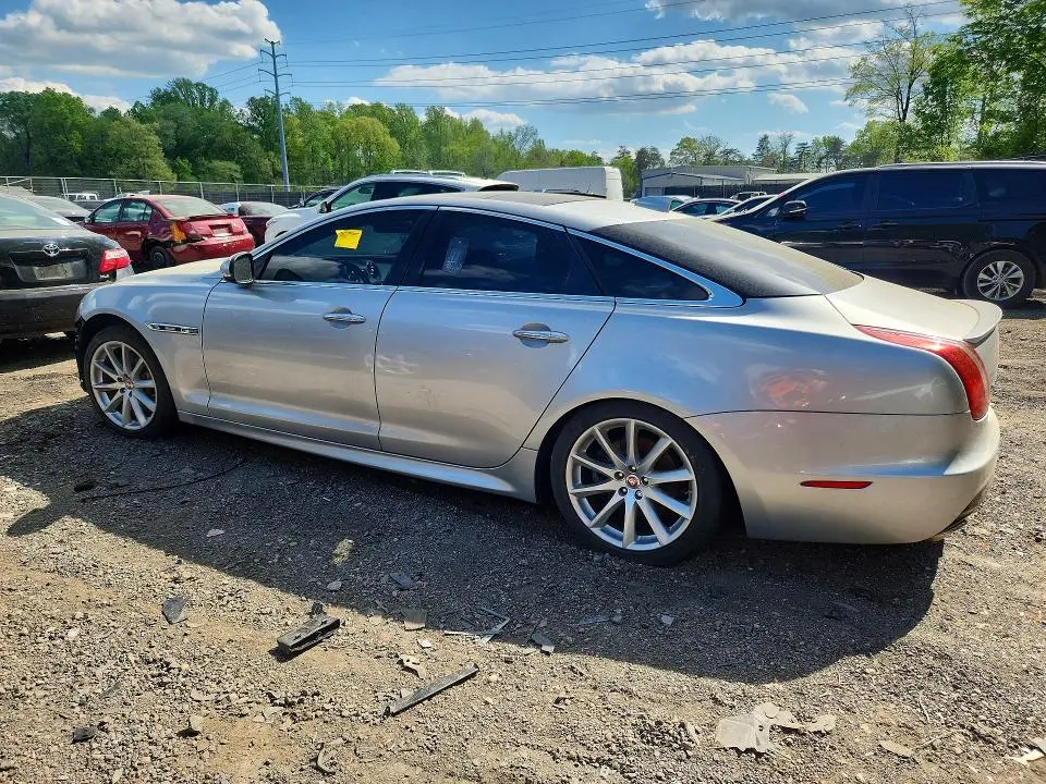 2017 JAGUAR XJ   
