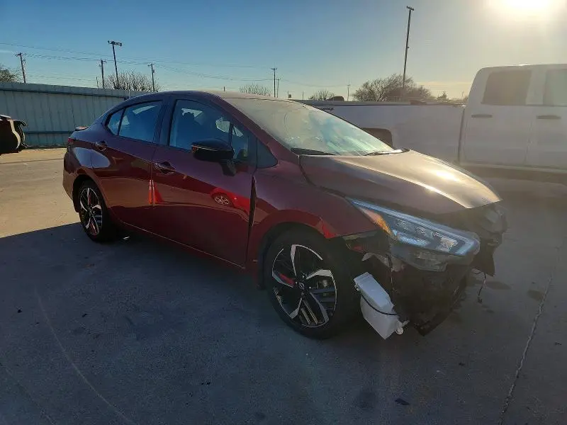 2024 NISSAN VERSA SR  