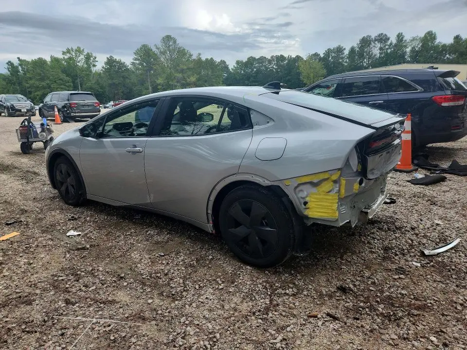 2026 TOYOTA PRIUS LE  