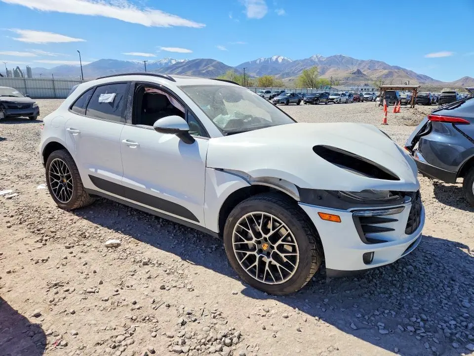 2017 PORSCHE MACAN S  