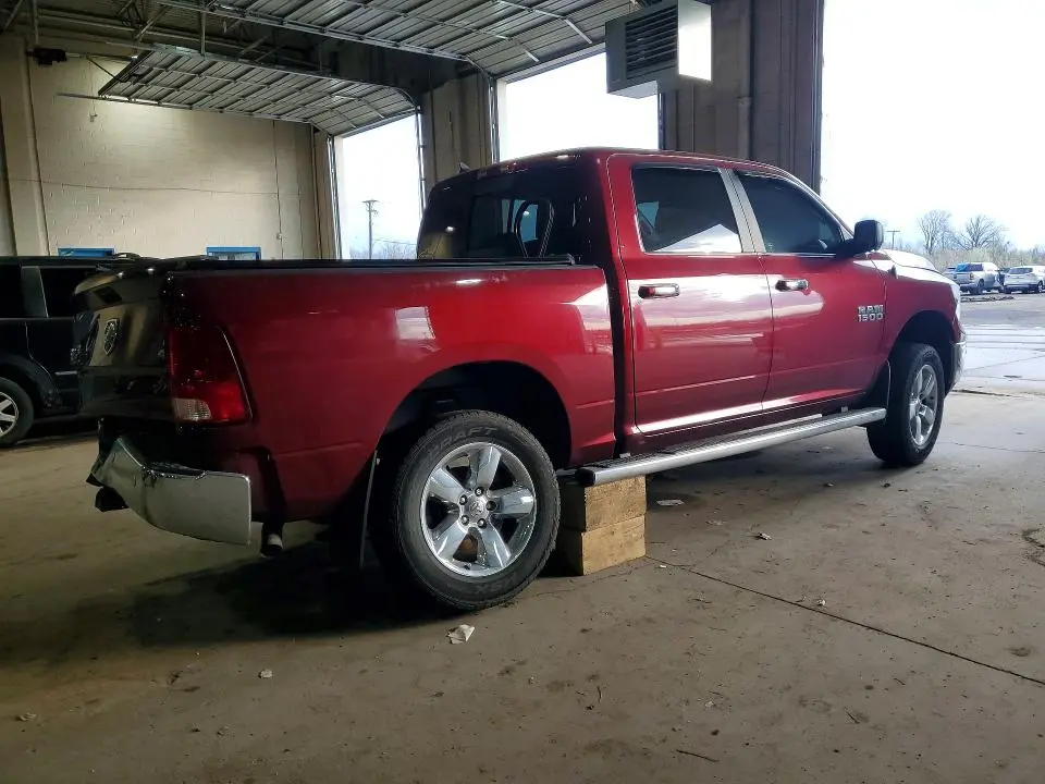 2016 RAM 1500 SLT  