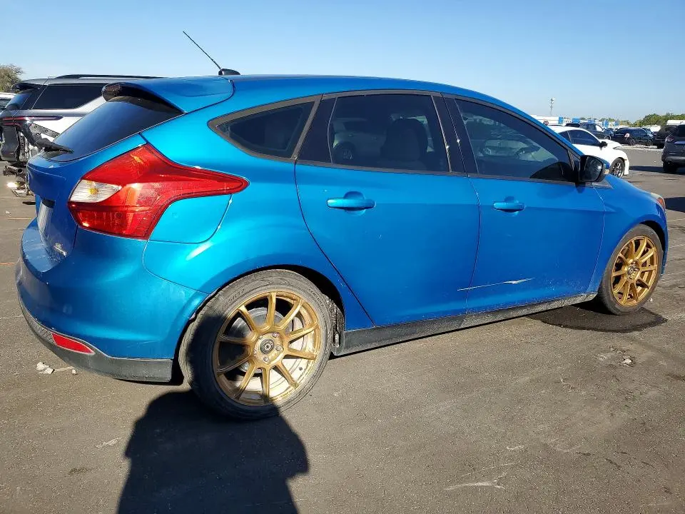 2013 FORD FOCUS SE  