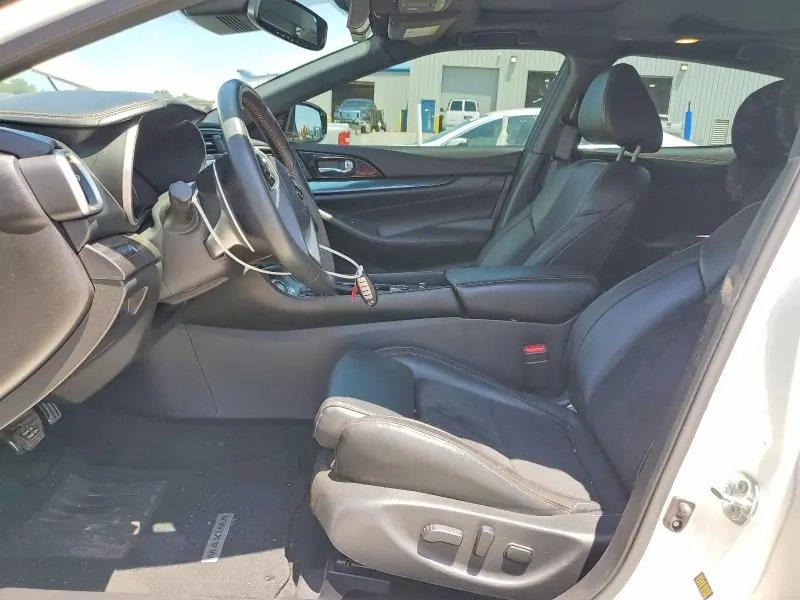 2022 NISSAN MAXIMA SR  