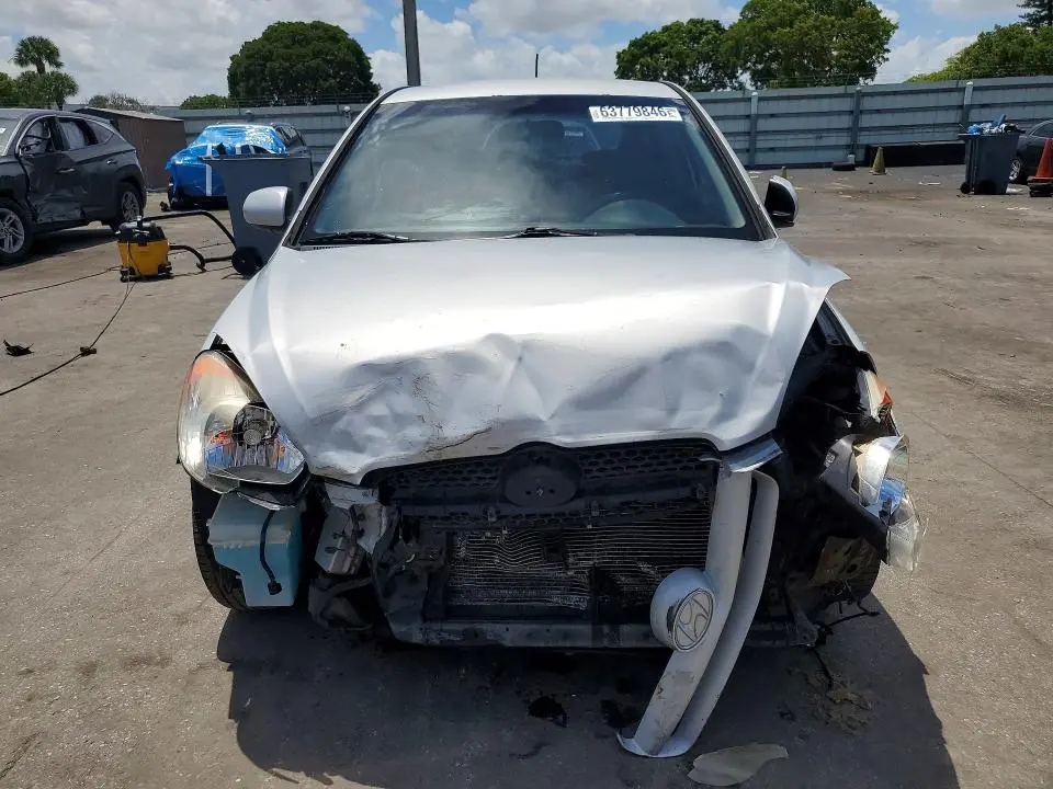 2011 HYUNDAI ACCENT GS  