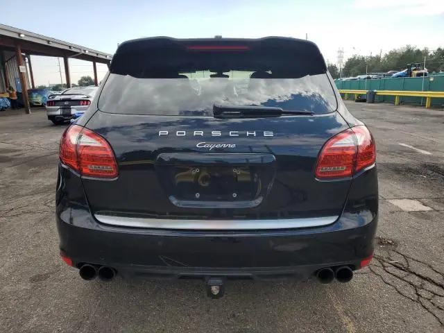 2014 PORSCHE CAYENNE   