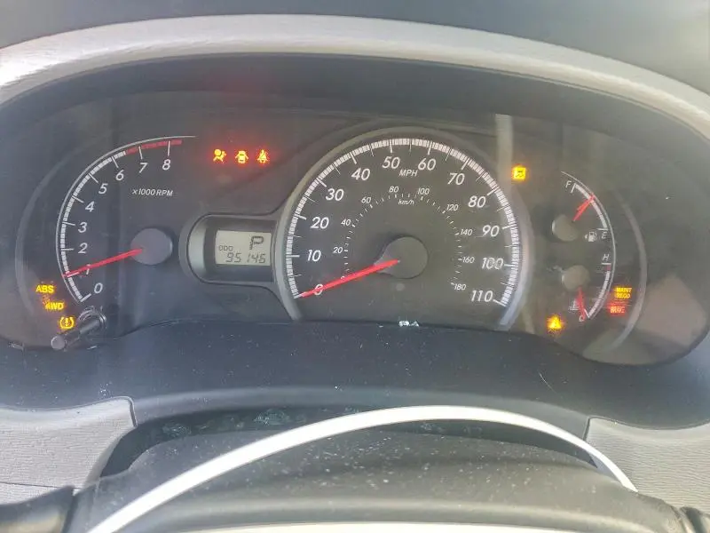 2013 TOYOTA SIENNA LE  