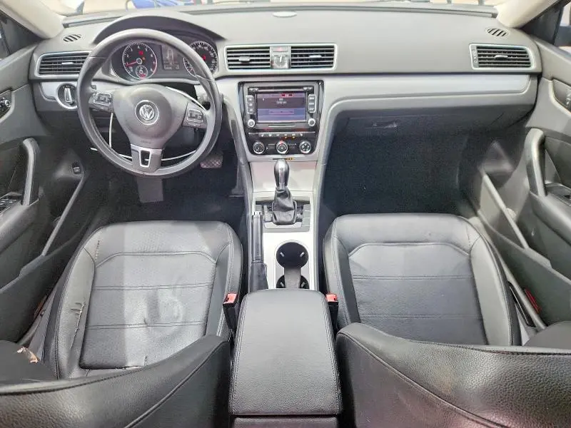 2013 VOLKSWAGEN PASSAT SE  