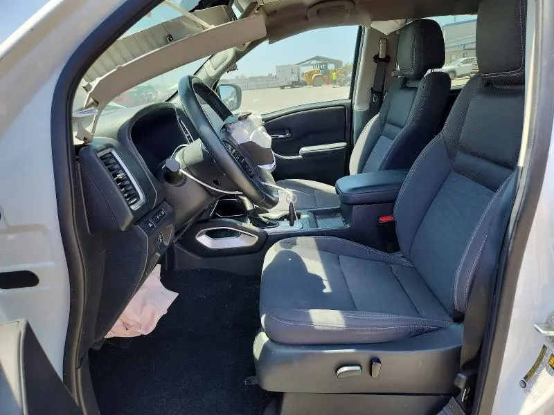 2023 NISSAN FRONTIER SV  