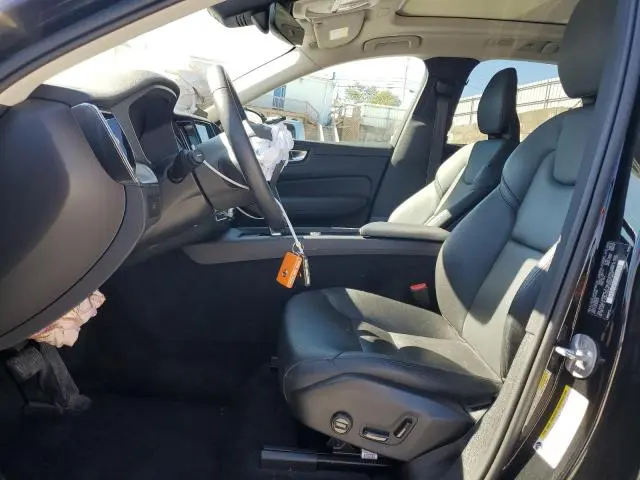 2024 VOLVO XC60 CORE  